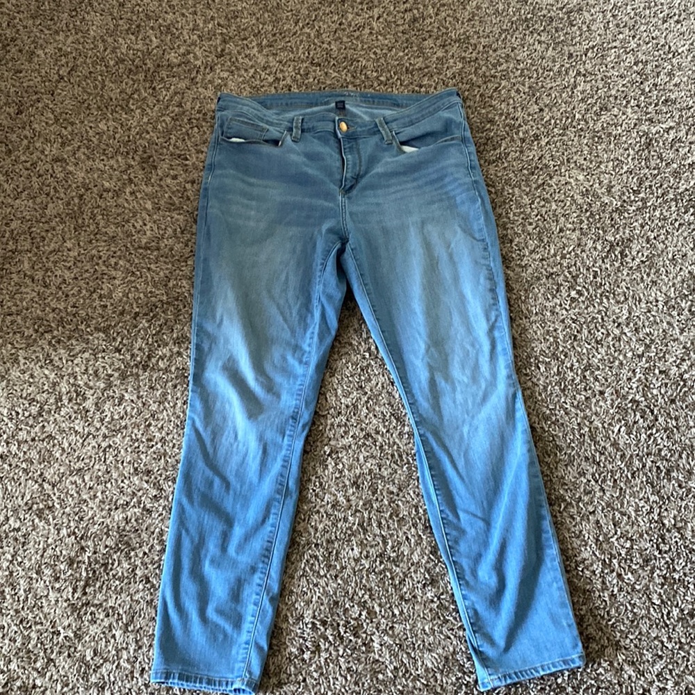 Universal Threads Light Denim Jeans